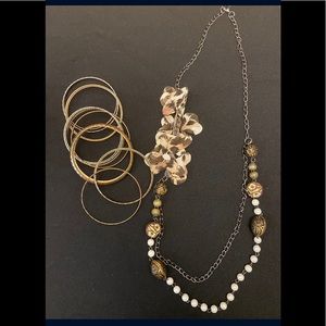 Necklace, bracelet set
